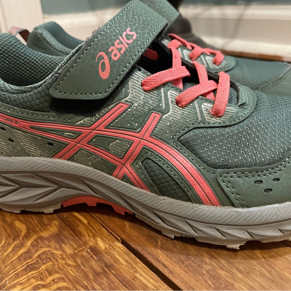 Asics Kids' Sneakers in Green and Pink